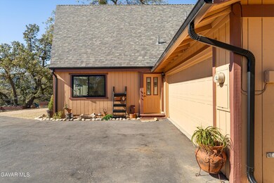 30320 Rollingoak Dr, Tehachapi, CA 93561 - photo 3