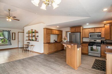 23595 Williams Ln, Elkhart, IN 46516 - photo 6