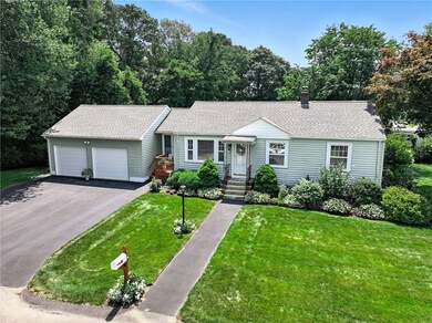 54 Novelty Rd, Warwick, RI 02889 - photo 3