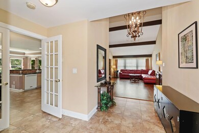 001_42_MEDFORD_BLVD_300620_554138