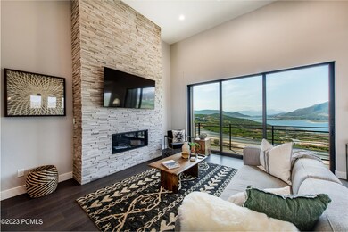 5_Living-Room_high_3563164