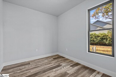 101 Stratford Rd, Moore, SC 29369 - photo 7