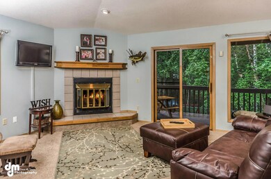 9024 W Parkview Terrace Loop-large-008-L
