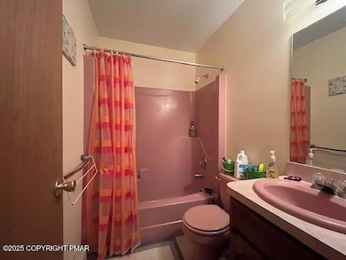 202 Tomnoddy Dr, Lehman Township, PA 18324 - photo 7