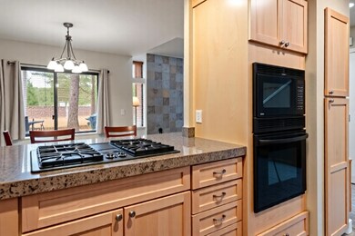 17722 Lake Aspen Ct unit 6, Sunriver, OR 97707 - photo 3