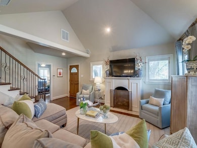 5631 Mercedes Ave, Dallas, TX 75206 - photo 6