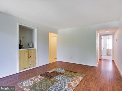 2758 Bordeaux Place unit 25C15, Woodbridge, VA 22192 - photo 4