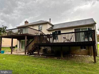 4620 Birchtree Ln, Temple Hills, MD 20748 - photo 2