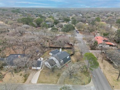 1001 Lynhurst Ln, Denton, TX 76205 - photo 3