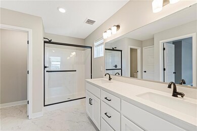 416 Hampstead Dr, Raymore, MO 64083 - photo 4