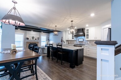 4694MACATAWALEGENDSBLVD-5