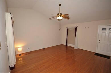 2064 Navarone Dr, Naperville, IL 60565 - photo 4