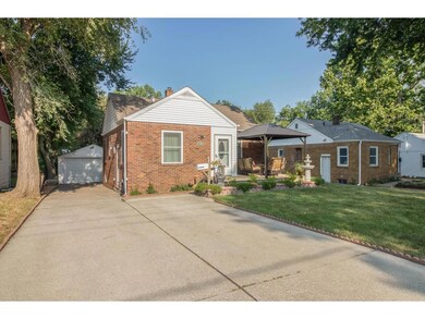 2506 56th St, Des Moines, IA 50310 - photo 2