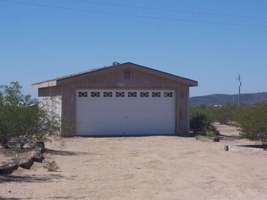 Detached 2 Car Garage