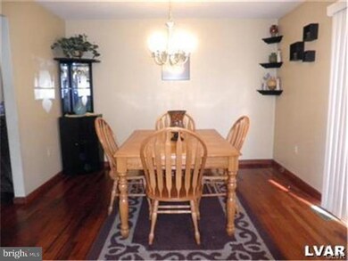 2764 Tamlynn Ln, Easton, PA 18045 - photo 3