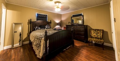 Master Bedroom 1(2)