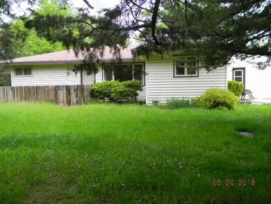 318 E Friendly Ln, North Platte, NE 69101 - photo 2