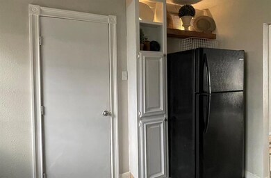 1105 Belmont St, Gainesville, TX 76240 - photo 6