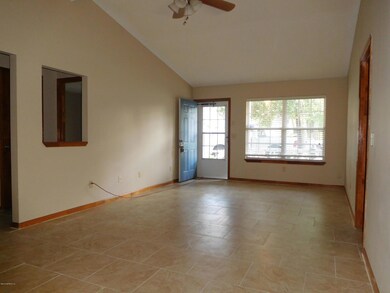 7799 Hunters Lake Cir S, Jacksonville, FL 32210 - photo 3