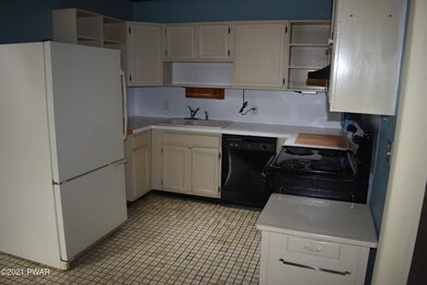 106 Saddle Brook Ln, Lords Valley, PA 18428 - photo 6