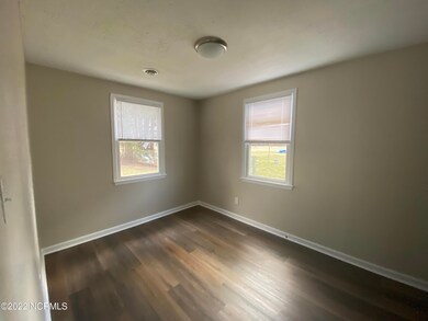 1112 Davis St, Jacksonville, NC 28540 - photo 4