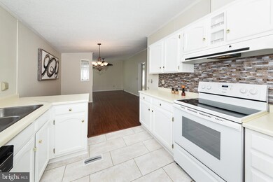 77 Juniper Cir, New Hope, PA 18938 - photo 2