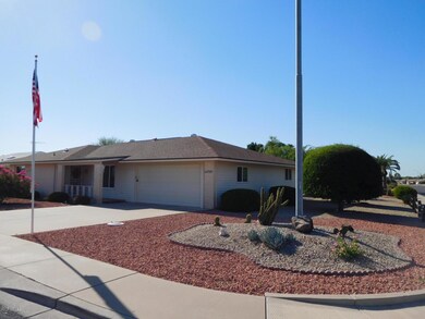 17434 N Cottonwood Dr, Sun City, AZ 85373 - photo 2