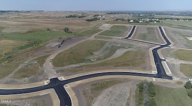 701 Beretta St N, Mandan, ND 58554 - photo 3