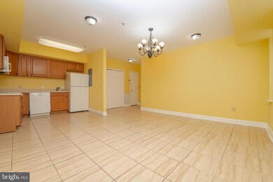 422 W Franklin St unit 2A, Baltimore, MD 21201 - photo 2