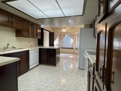 1852 Jack Nicklaus Dr, El Paso, TX 79935 - photo 6