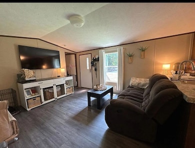 6523 Spring Grove Rd LR 2