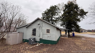 520 E 5th St, Hulbert, OK 74441 - photo 2