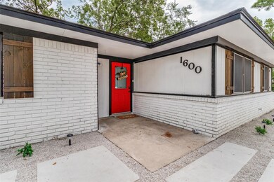 1600 Lynwood St, Gainesville, TX 76240 - photo 3