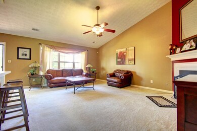 7233 Quindero Run Rd, Louisville, KY 40228 - photo 6