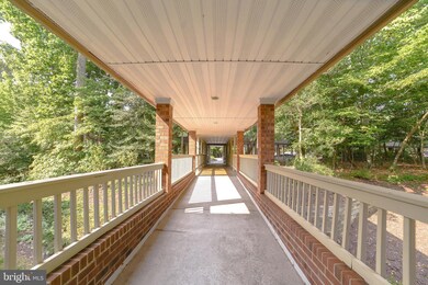 23140 Cobblestone Ln unit 204, California, MD 20619 - photo 2