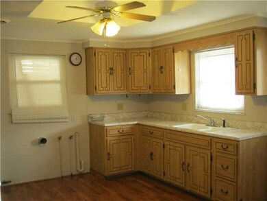 Kitchen. 1036 Side