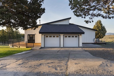 59870 Calgary Loop, Bend, OR 97702 - photo 4