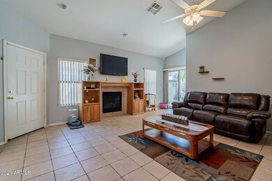 4025 W Hackamore Dr, Phoenix, AZ 85083 - photo 6