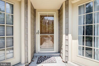 10836 Luxberry Dr, Rockville, MD 20852 - photo 4