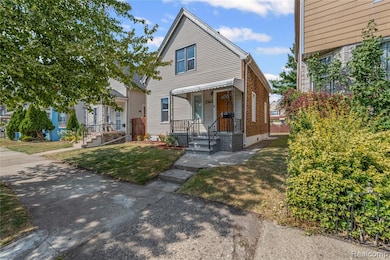 2343 Evaline St, HamtraMcK, MI 48212 - photo 2