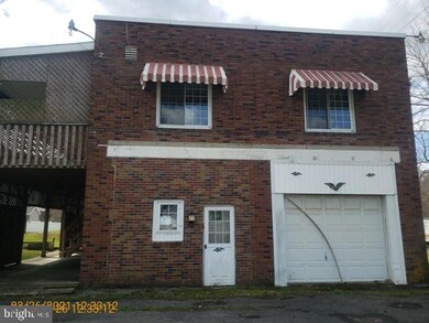 521 Franklin Ave, Tamaqua, PA 18252 - photo 3