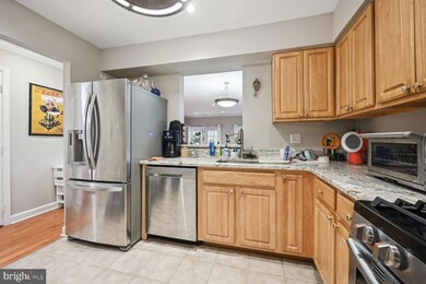 3808 Chesterwood Dr unit 3808, Silver Spring, MD 20906 - photo 5