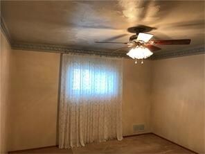 master bedroom fits a king size bed