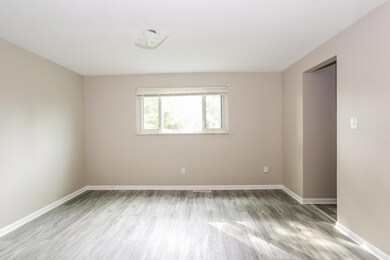 2753 Brownfield Rd, Columbus, OH 43232 - photo 7