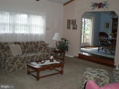 510 Hilltop Cir, Greencastle, PA 17225 - photo 3