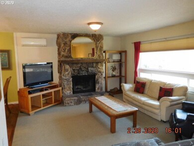 1710 Garrison St, the Dalles, OR 97058 - photo 2