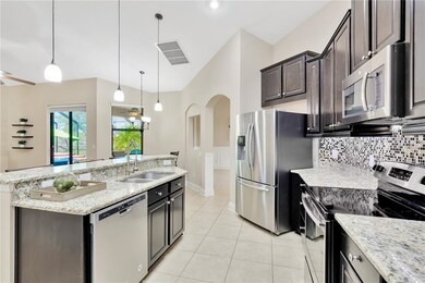 GORGEOUS CHEF'S KITCHEN
