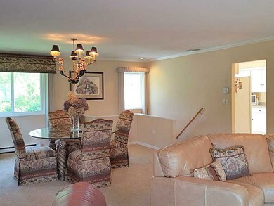 363 Chatham Cir unit 243, Warwick, RI 02886 - photo 6