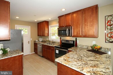 8332 Toll House Rd, Annandale, VA 22003 - photo 7