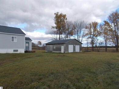 4266 Turtle Rd, Turner, MI 48765 - photo 2